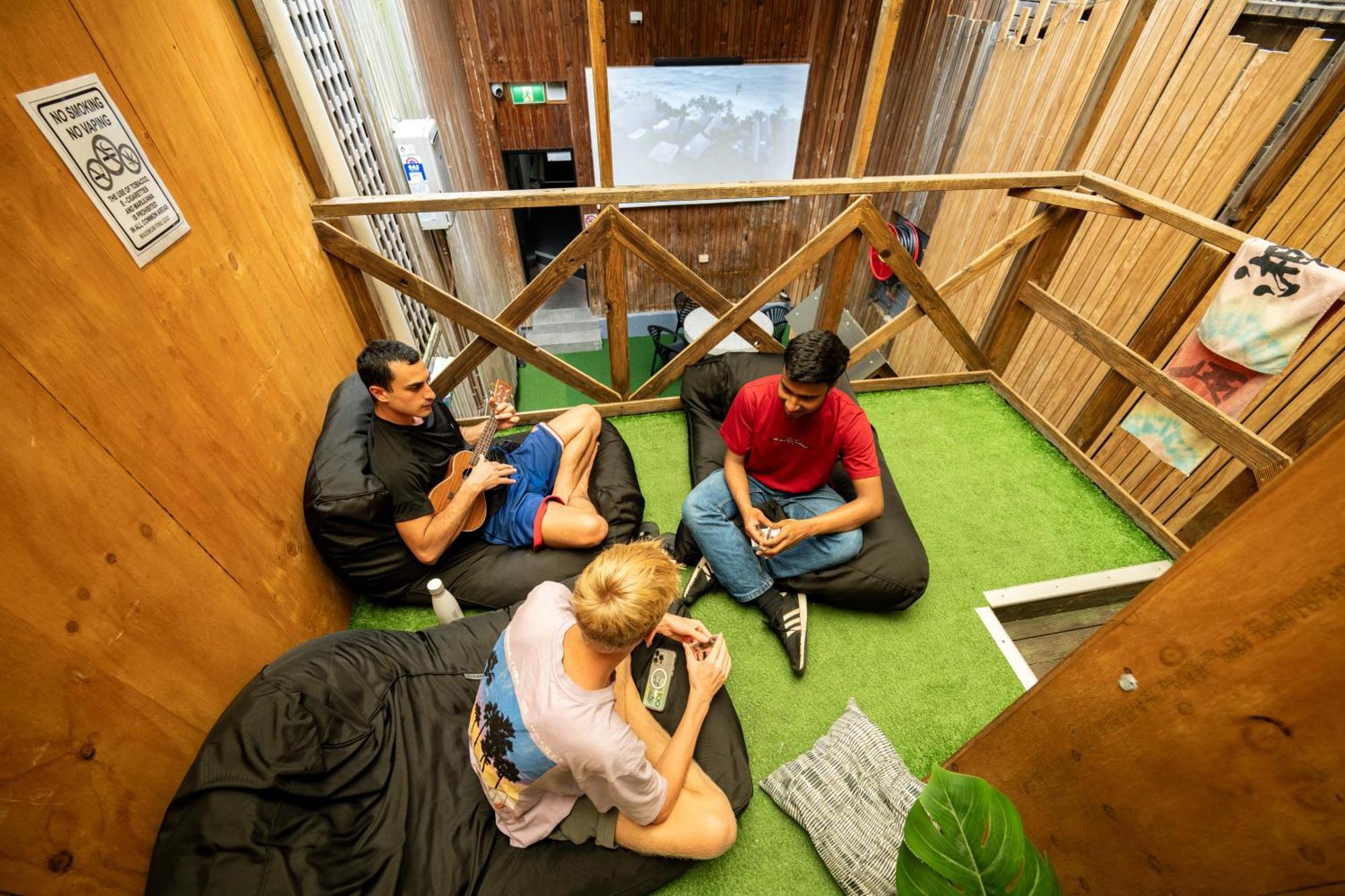 Urban Nomad Potts Point - 18 To 39 Only Hostel Sydney Exterior photo