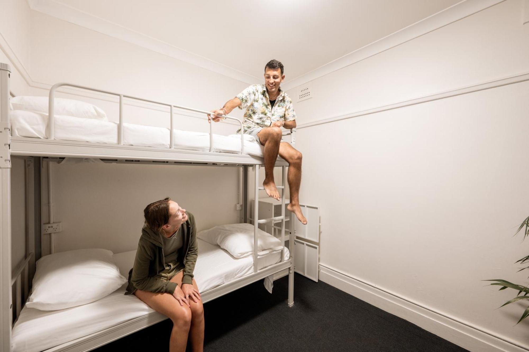 Urban Nomad Potts Point - 18 To 39 Only Hostel Sydney Exterior photo