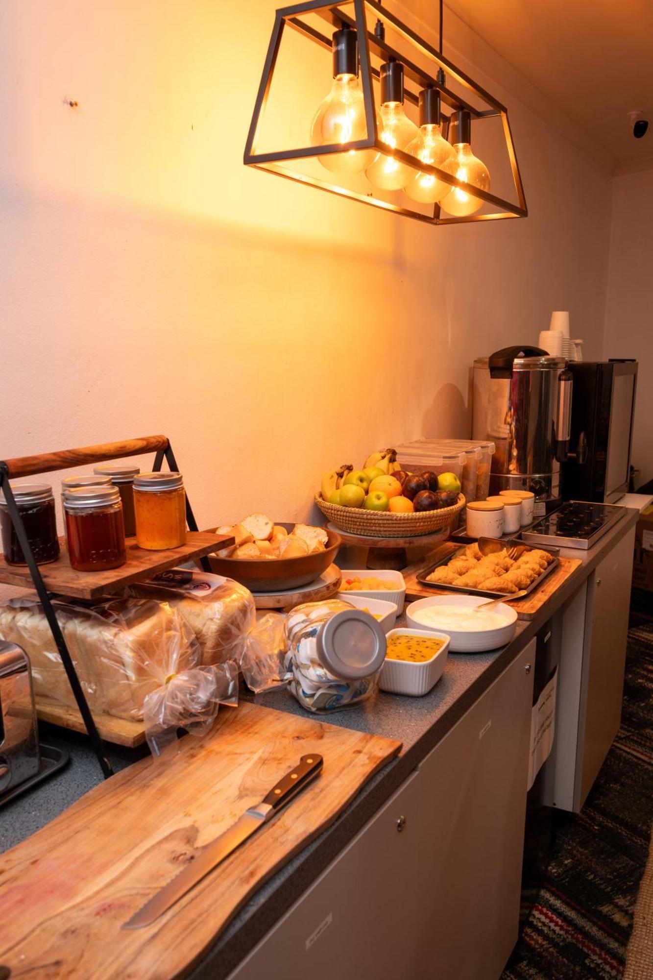 Urban Nomad Potts Point - 18 To 39 Only Hostel Sydney Exterior photo